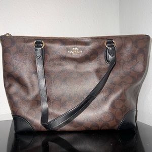 Coach Shoulder Bag